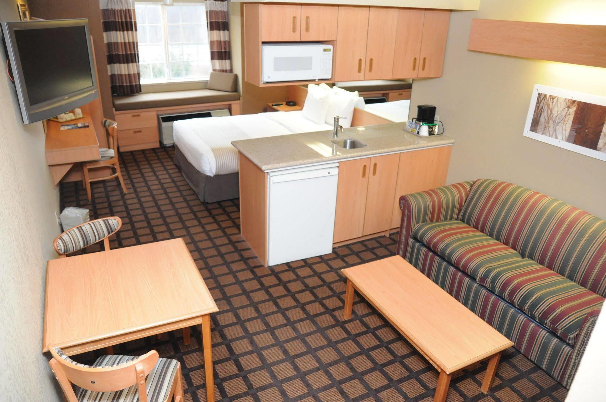 Hotel Microtel & By Wyndham